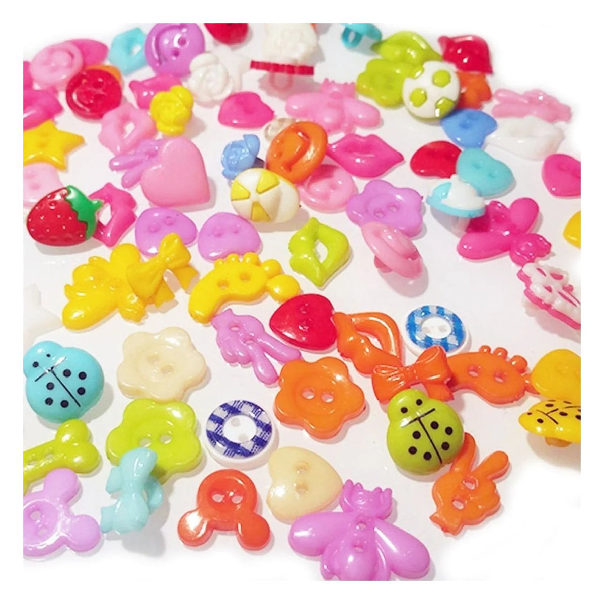 100pcs 10-15mm Round 2-Hole Resin Buttons Flatback – Assorted colorful plastic buttons on a white background
