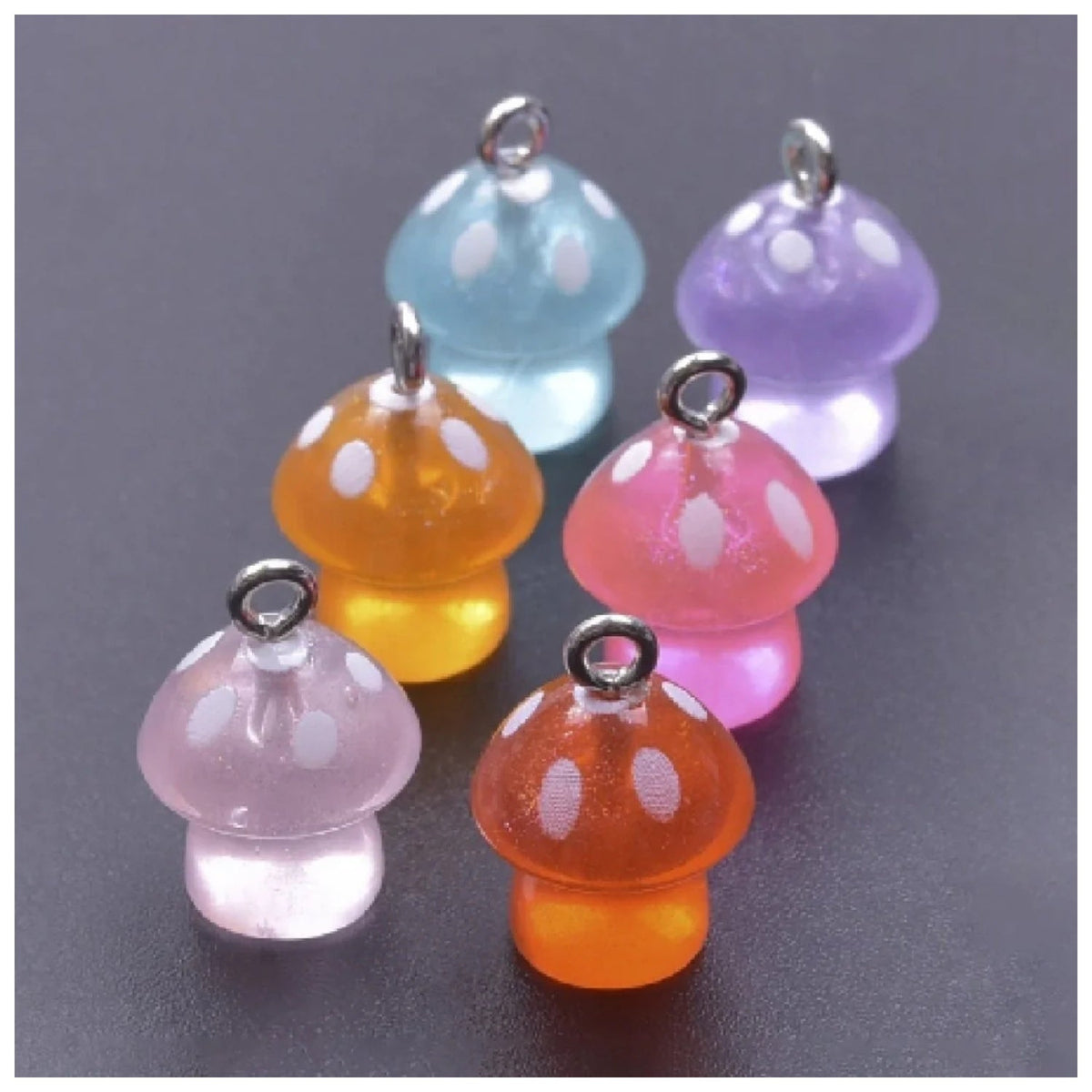 Miniature Garden Animal Charms with Loop Pendant – 10pcs – Transparent Mushrooms
