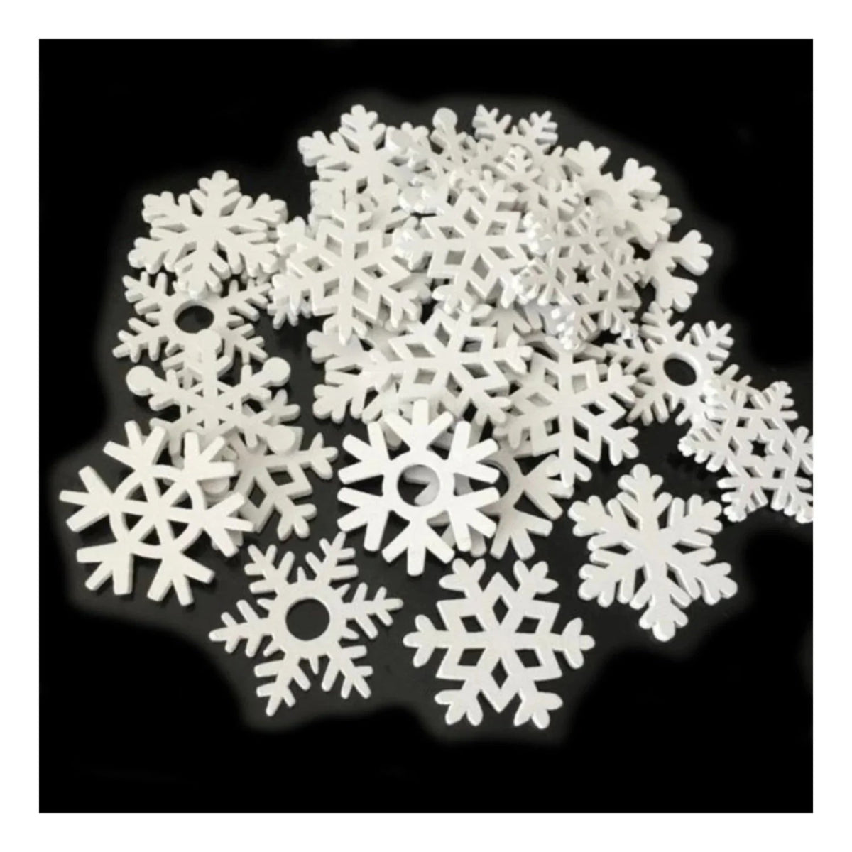 Wooden Snowflake Pendants 3.5cm White Red – White