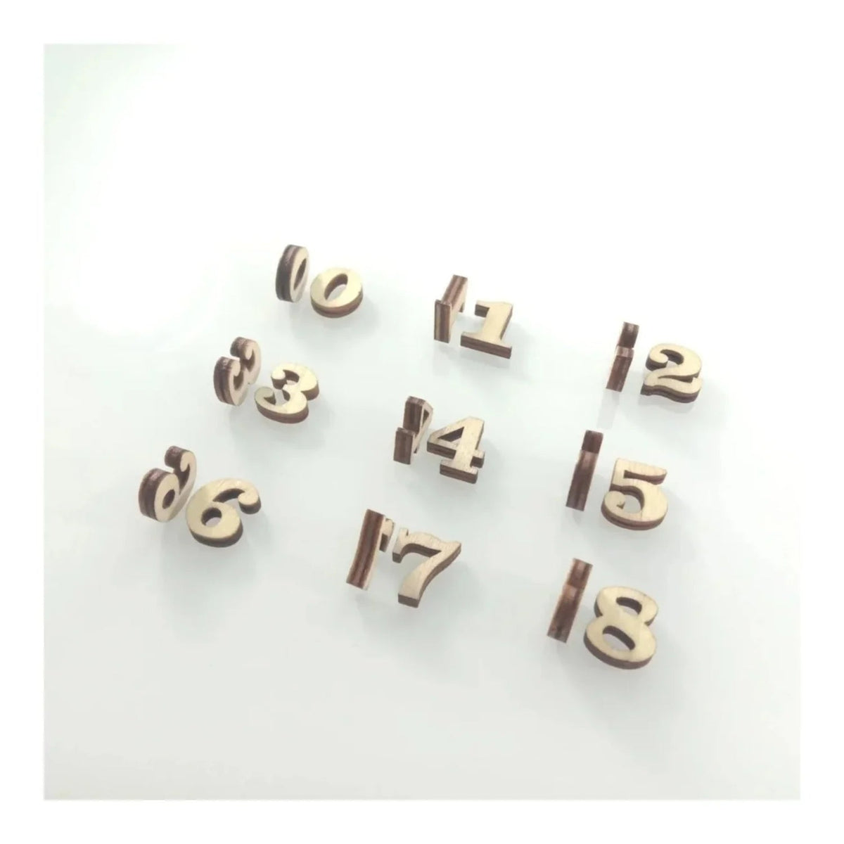 2pcs Mini Wooden Numbers 15mm High DIY Craft