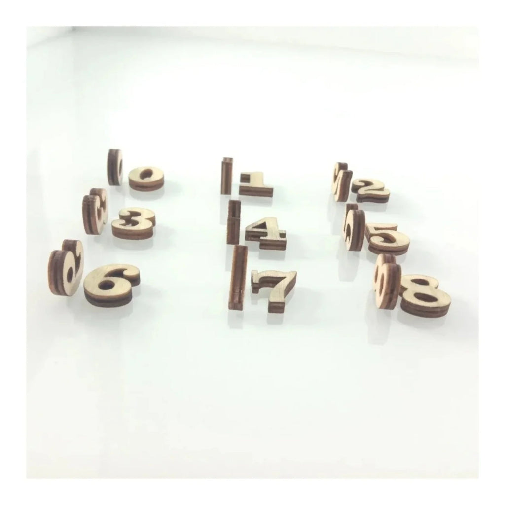 2pcs Mini Wooden Numbers 15mm High DIY Craft