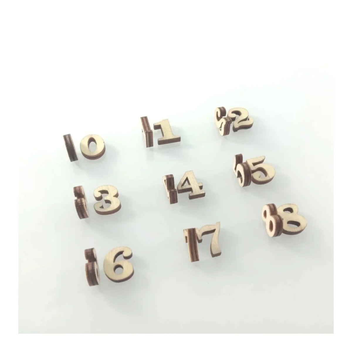 2pcs Mini Wooden Numbers 15mm High DIY Craft