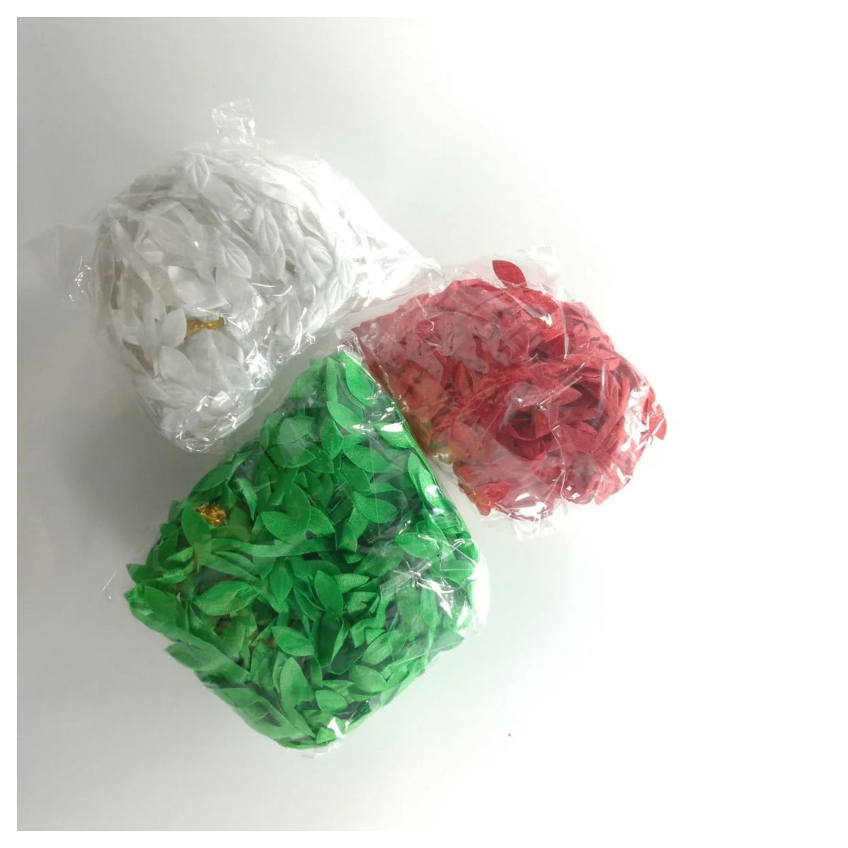 Artificial Vine Leaves Christmas Rope – 3 x 10m Red Green White