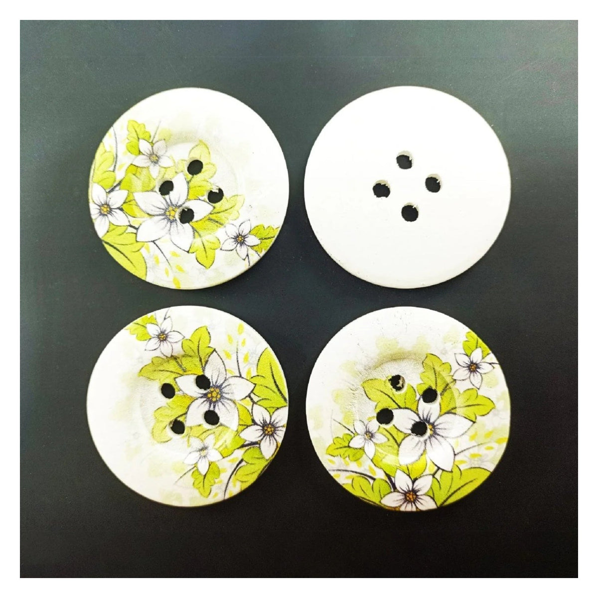 4pcs 50mm Painted Wooden Buttons – 12. Flowers White