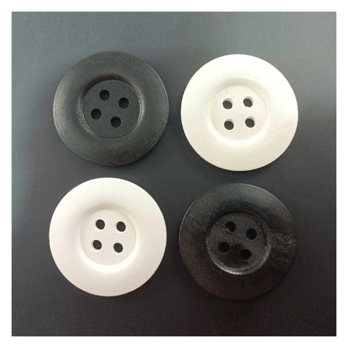 4pcs 50mm Painted Wooden Buttons – 3. Black and White