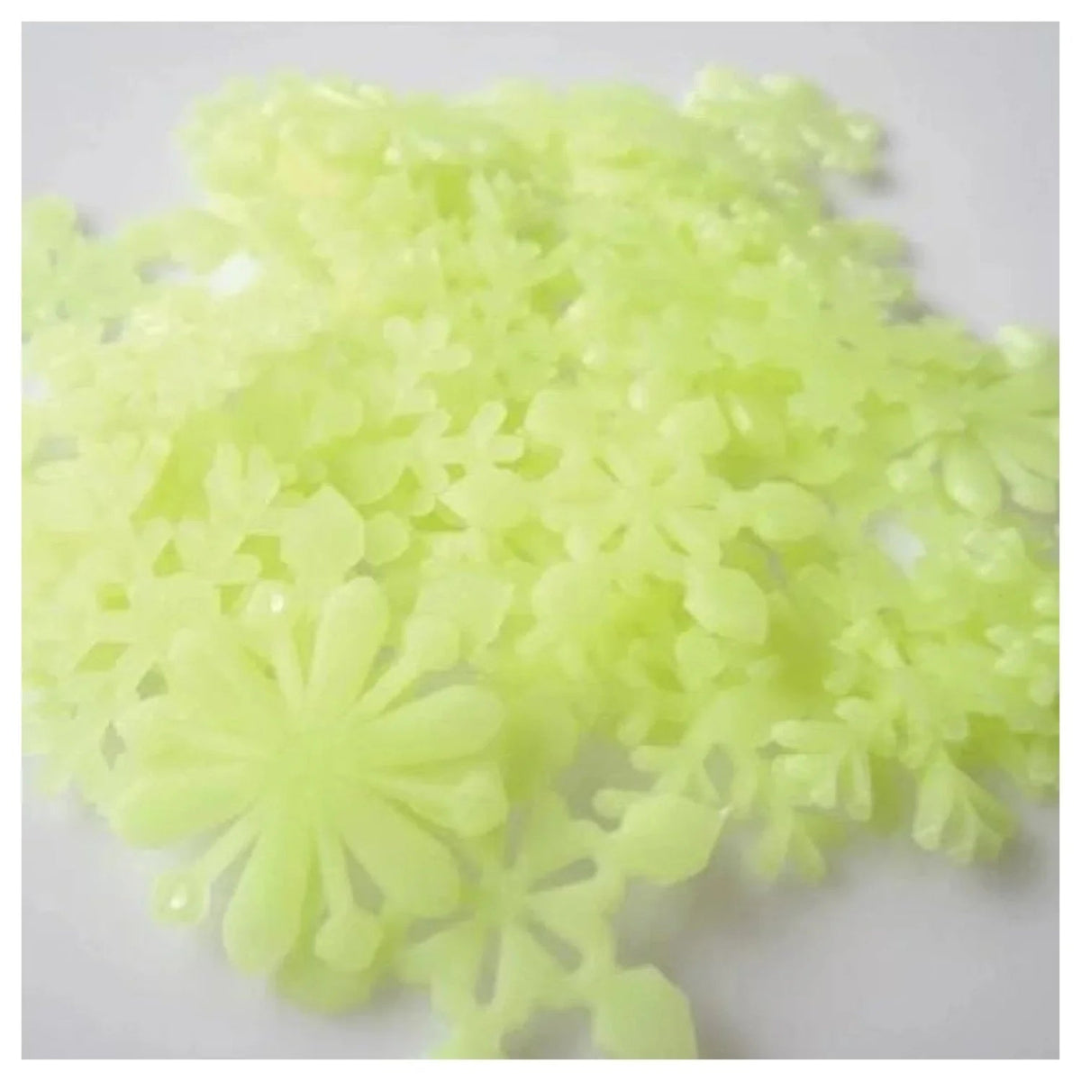 50pcs 3D Snowflake Glow In The Dark Wall Stickers – Yellow