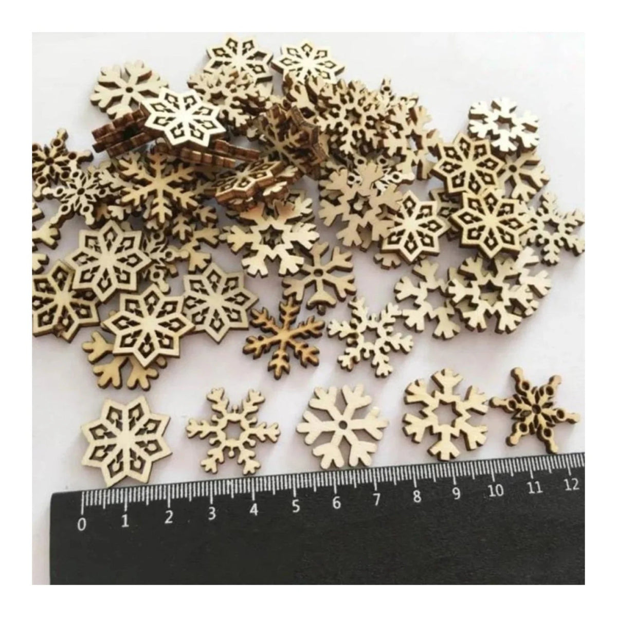 Natural Wood Christmas Hanging Ornaments – 50pcs – Snow Various