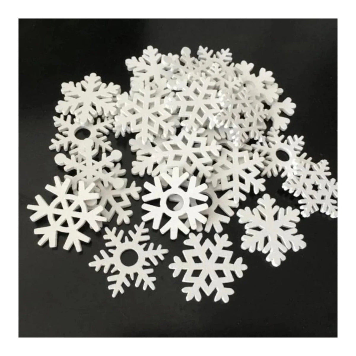 Natural Wood Christmas Hanging Ornaments – 50pcs – White Snow