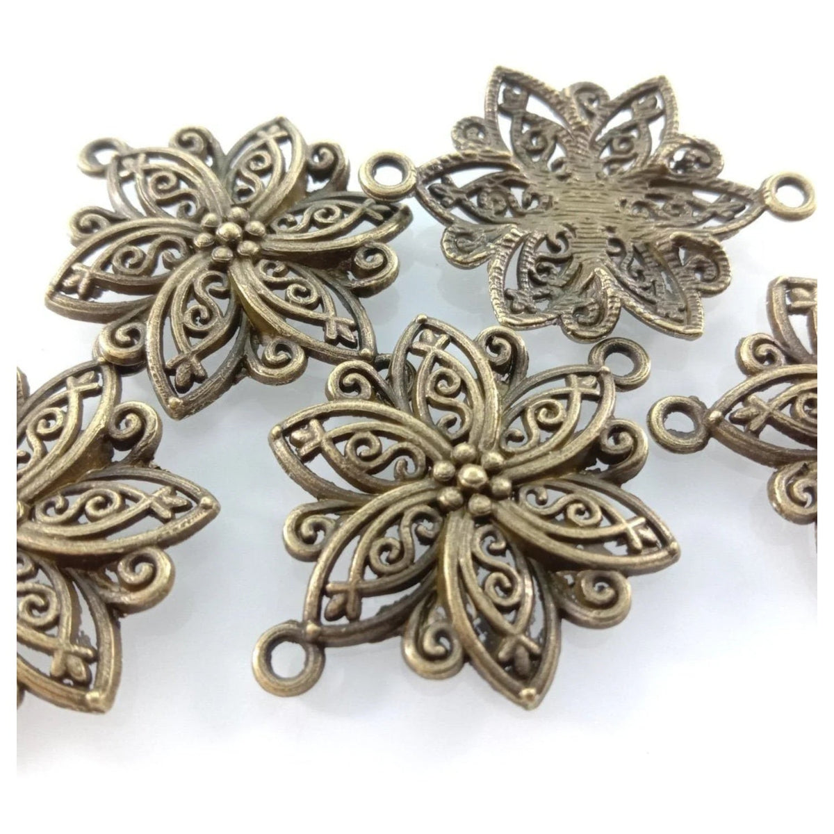 40x28mm Antique Bronze & Silver Plated Flower Charm Pendant